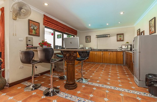 South Pattaya Villa | Villa de 4 dormitorios con piscina privada 5 minutos a pie de calle y playas