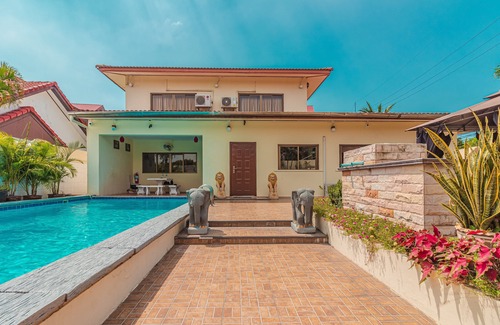 South Pattaya Villa | Villa de 4 dormitorios con piscina privada 5 minutos a pie de calle y playas