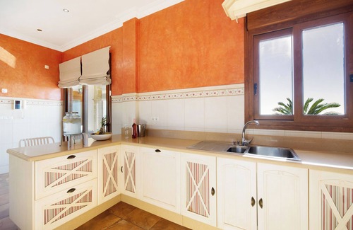Chiclana de la Frontera Villa | Villa "Carolina Beach House" con vistas al mar, 2 terrazas privadas y Wi-Fi