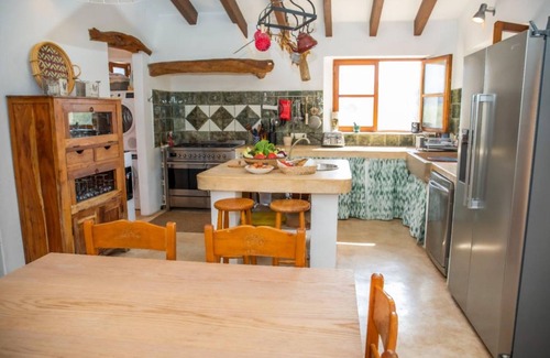 Esporles Villa | Villa 'Ca Na Rubí' with Mountain View, Wi-Fi and Air Conditioning