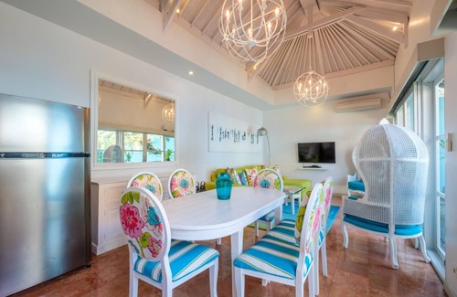 Sanur Villa | Esta villa es de 2 dormitorios, 2 baños, ubicada en Denpasar, Bali.
