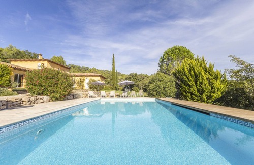 Les Adrets-de-l'Esterel Villa | Villa Cabasse - Provençal life in this charming village in the Var!