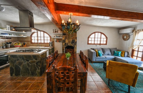 Tilaco Casa | Villa Café y Arte - Xilitla Rainforest Experience