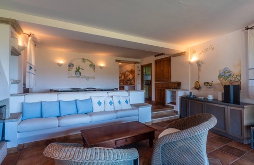 Baja Sardinia Villa | Villa 'Cala Bitta' con Vista al Mar, Wi-Fi y Aire Acondicionado