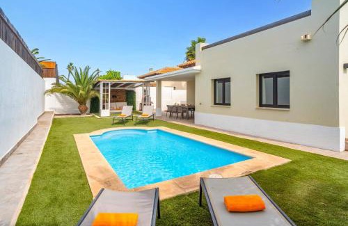 Caleta de Fuste Villa | Villa Caleta Sunset by Villa Plus
