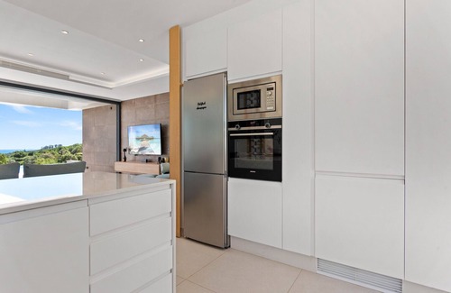 Estepona Villa | Villa Calma -Stunning 4Bd Family Villa with Views!