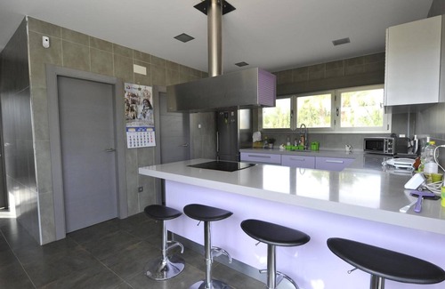 Yecla Villa | Villa 'Campo Premium' con vistas a la montaña, Wi-Fi y aire acondicionado