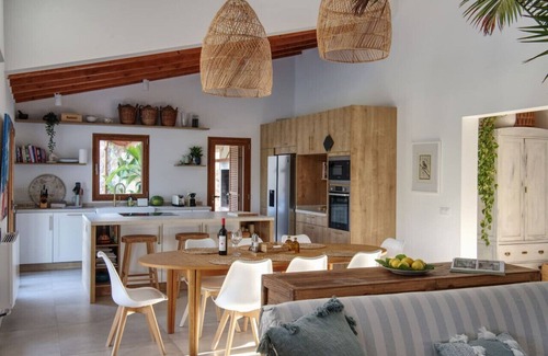 Alcudia Apartamento | Stunning rustic property. Tranquil, and close to the best beaches .