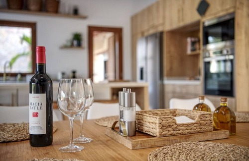 Alcudia Apartamento | Stunning rustic property. Tranquil, and close to the best beaches .