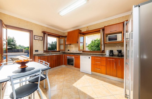 Calas de Mallorca Casa | Villa Can Tosam Meiga con Wi-Fi, piscina, terrazas y balcón