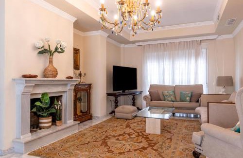 Bormujos Villa | Villa Candelaria Sol y Piscina