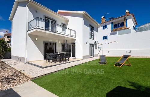 Barril de Baixo Chalet De Esquí | Villa Canto da Baleia by ACasaDasCasas