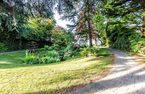 Pont Rousseau Villa | Villa para 8 personas, 4 dormitorios, amplia terraza, acceso a la piscina cubierta