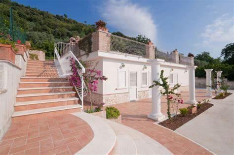 Fondi Cama Y Desayuno | Villa Capri