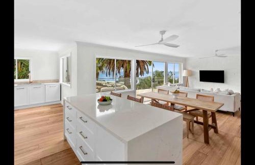 Collaroy Beach Apartamento | Villa Capriccio - Top Floor Apartment