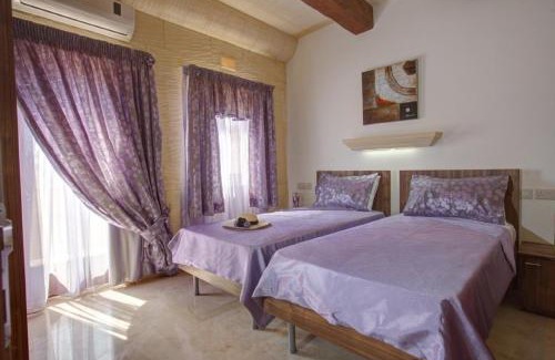 San Lawrenz Casa | Villa Cara