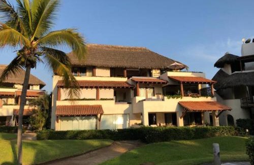 Ixtapa - Zihuatanejo Apartamento | Villa Caracol in Las Palmas Luxury Villas
