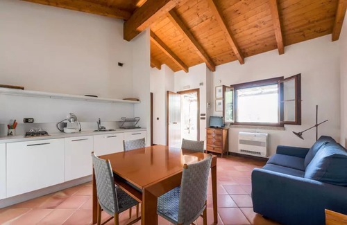 Trani Cama Y Desayuno | Villa Carcano B&B