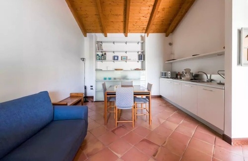 Trani Cama Y Desayuno | Villa Carcano B&B