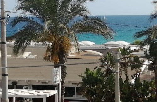Monti D'arena-Bosco Caggione Casa | Villa Carrube fifty meters from the sea