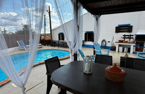 Evora Villa | Villa 'Casa D' Avó Lita' con piscina privada, terraza privada y Wi-Fi