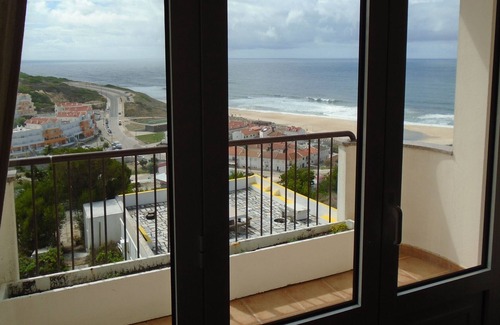 Pataias Villa | Villa "Casa de Praia perto da Nazaré" con vistas al mar, piscina y Wi-Fi