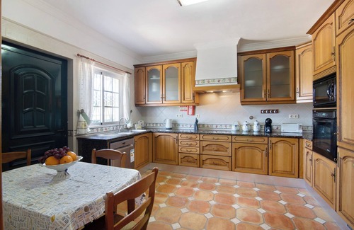 Albufeira Villa | Villa 'Casa dos Avós' con piscina privada, terraza y Wi-Fi