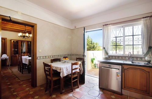 Albufeira Villa | Villa 'Casa dos Avós' con piscina privada, terraza y Wi-Fi