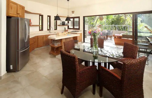 Sayulita Villa | Villa "Casa MISTIKA" Lovely and Private Villa with Pool and Jacuzzi