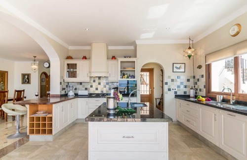 Salobrena Villa | Villa Casa Tomise con piscina privada y fantásticas vistas.