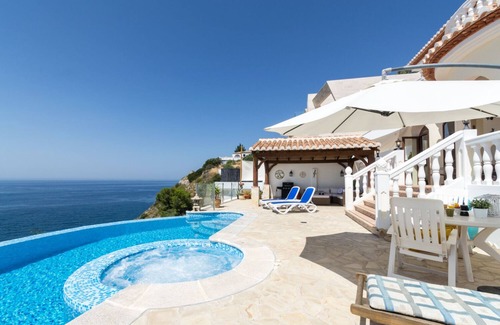 Salobrena Villa | Villa Casa Tomise con piscina privada y fantásticas vistas.