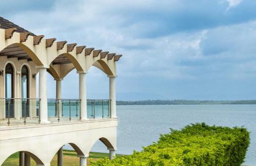 Placencia Casa | Villa Castello- Water Views & Resort Amenities