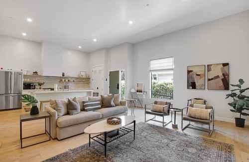 Santa Barbara Villa | Villa Castillo 4 - Immaculate, A/C, spacious villa downtown, walk to everything, Dog ok!