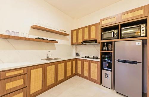 Berawa Villa | Villa Celestial Brand New Enchanting 2 BR with Aircon Living Canggu