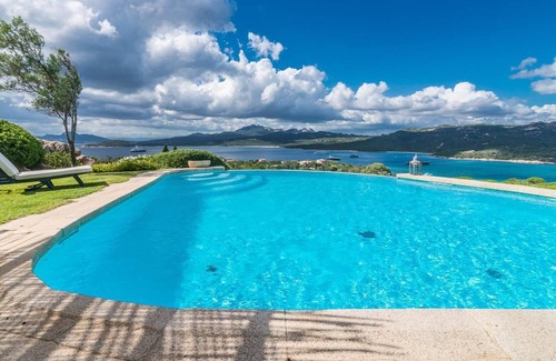 Capriccioli Villa | Villa-Villa-Baño con ducha-Vista al Mar