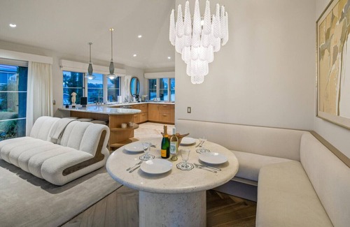 Olde Solana Beach Casa | Villa Chalarosi | Coastal Escape steps from the Sand!