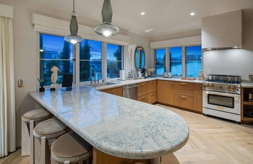 Olde Solana Beach Casa | Villa Chalarosi | Coastal Escape steps from the Sand!