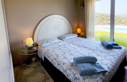 Chia Casa | Villa Chialaluna, Villa Premium con piscina y vistas increíbles