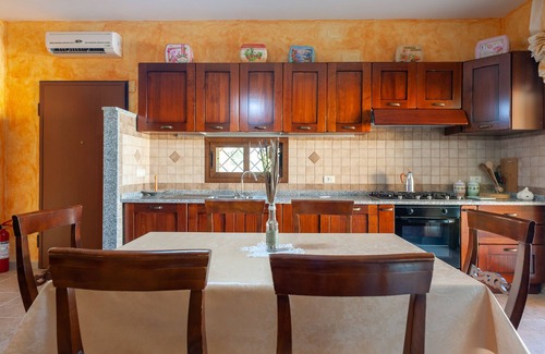 Quartu Sant'Elena Villa | Villa Chloe, con piscina, jardín con césped a pocos km de Cagliari, Cerdeña