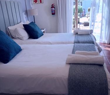 Porterville Casa | Villa ChoCoLatt Guest House and Porta Taverna Restaurant