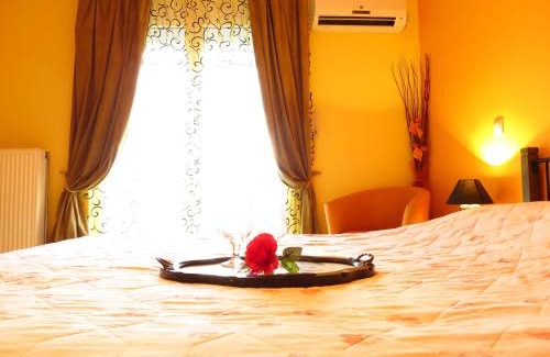 Kymi-Aliveri Apartamento | Villa Christine - Maisonettes with fireplace
