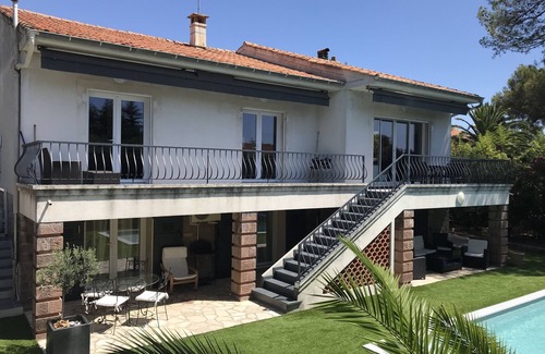 Saint-Raphael Villa | VILLA CLIMATISEE CON PISCINA A 800 m DEL MAR CON WIFI.