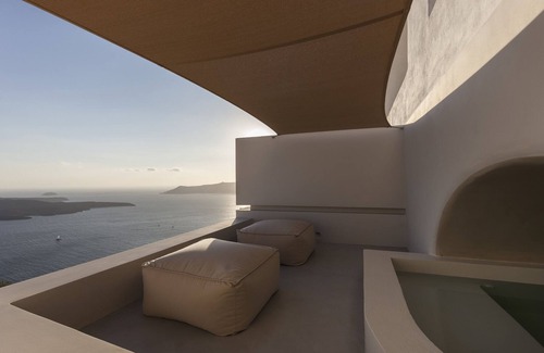 Firostefani Villa | Villa Cloud/heated plunge pool, caldera view