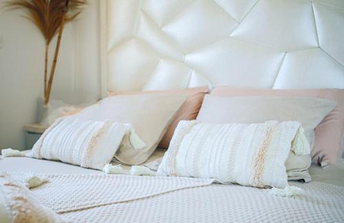 Cuges-les-Pins Cama Y Desayuno | Villa CoCoon - Love room cocooning & 50 nuances