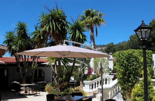 Peguera Casa | Villa Columbus Rooms and Restaurant