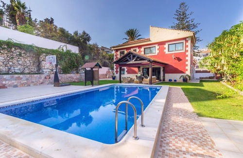 Torre de Benagalbon Villa | Villa con piscina, cerca de la playa.
