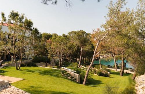 Cove Murtar Villa | Villa Contessa - Top 200 ultra luxury world villas