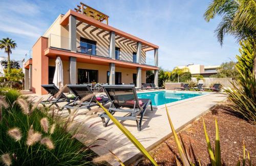 Armacao de Pera Villa | Villa Copacabana by Algarve Vacation