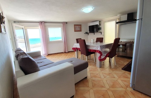 Marina San Gregorio Casa | Villa Cordella è una Casa sul Mare in Salento a Felloniche Vicino S. M. di Leuca