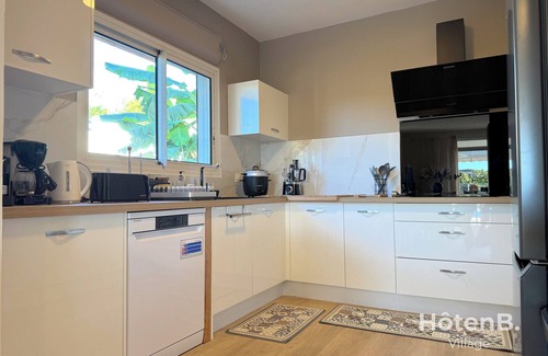 Carosse Casa | Villa Cosy Kerval: Elegancia y serenidad con piscina y vistas impresionante